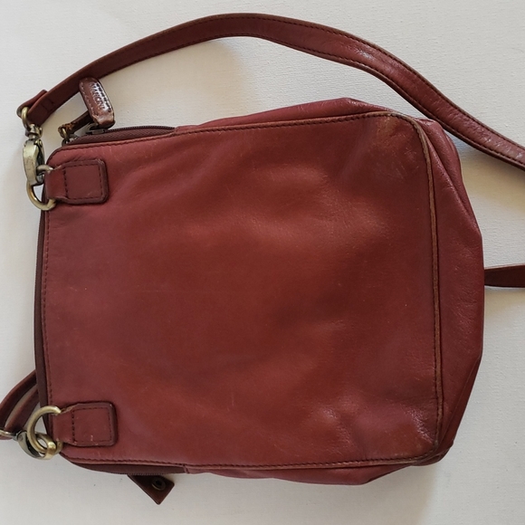 MANCINI Red Leather Crossbody Shoulder Bag Purse - Picture 5 of 6